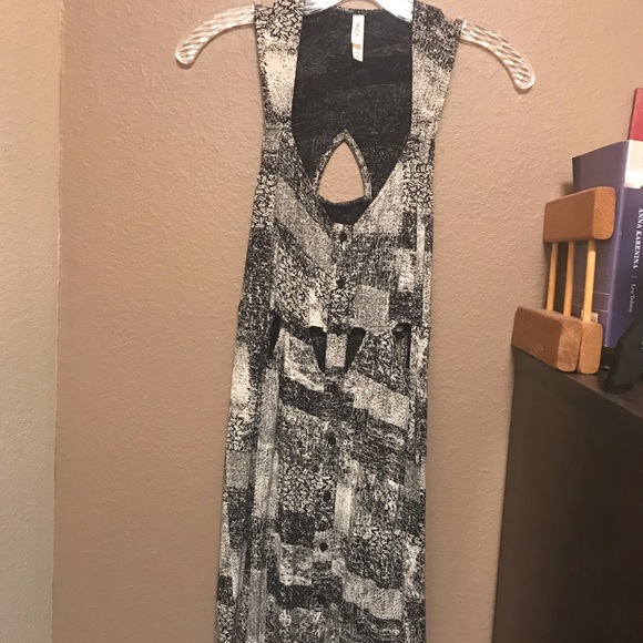 RVCA Summer Dress with Cut Outs (XS) - Picture 8 of 8